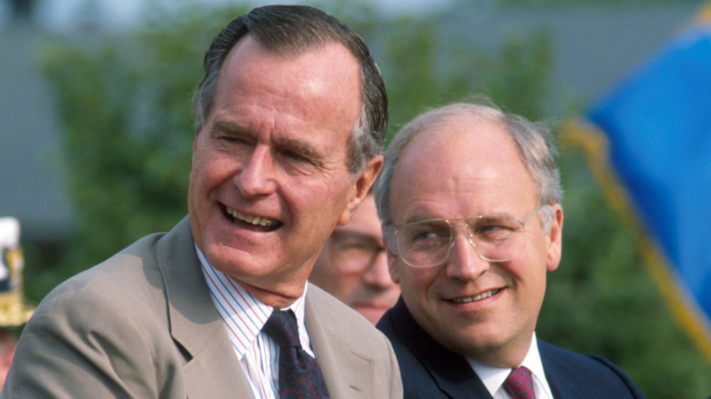 George H.W. Bush and Dick Cheney at event in 1989 