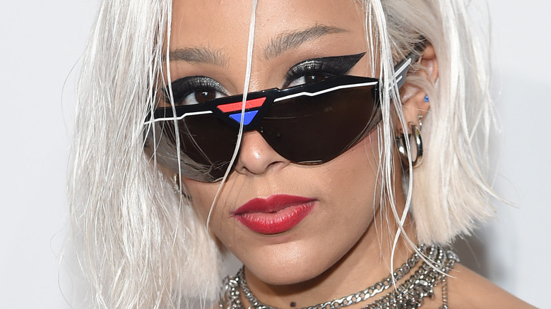 Doja Cat wearing sunglasses