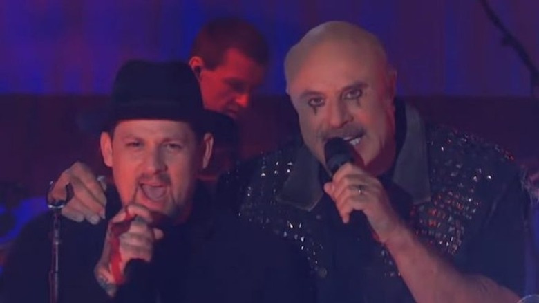 Dr. Phil singing with Good Charlotte