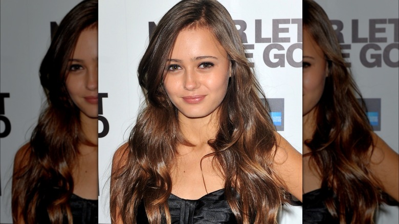 Ella Purnell long brown hair