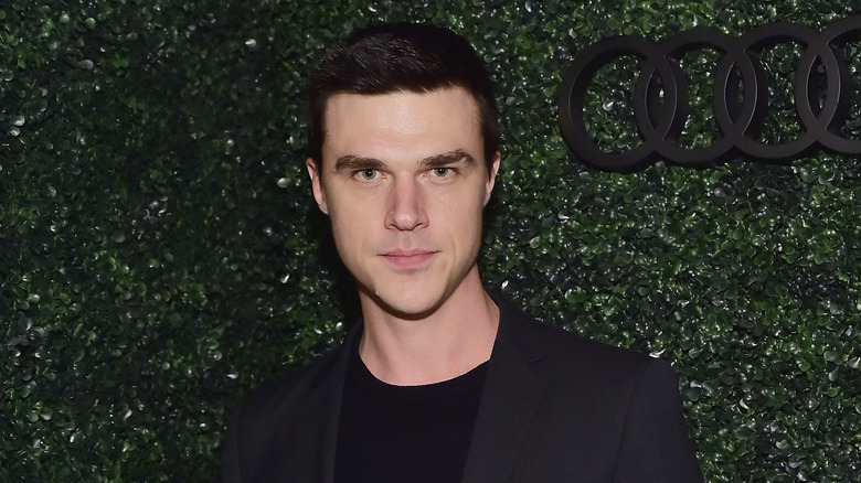 Finn Wittrock on red carpet