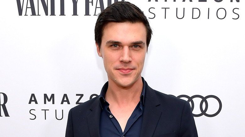 Finn Wittrock on at event