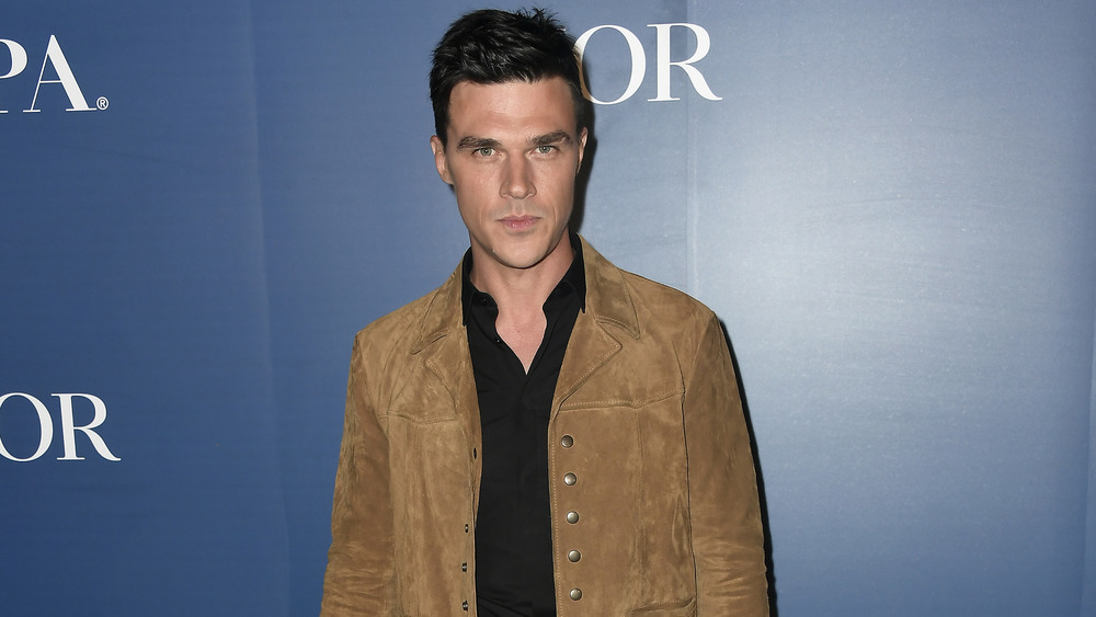 Finn Wittrock on red carpet