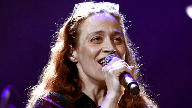 Fiona Apple singing looking happy