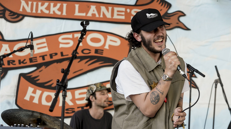 Frankie Jonas performing at Stagecoach