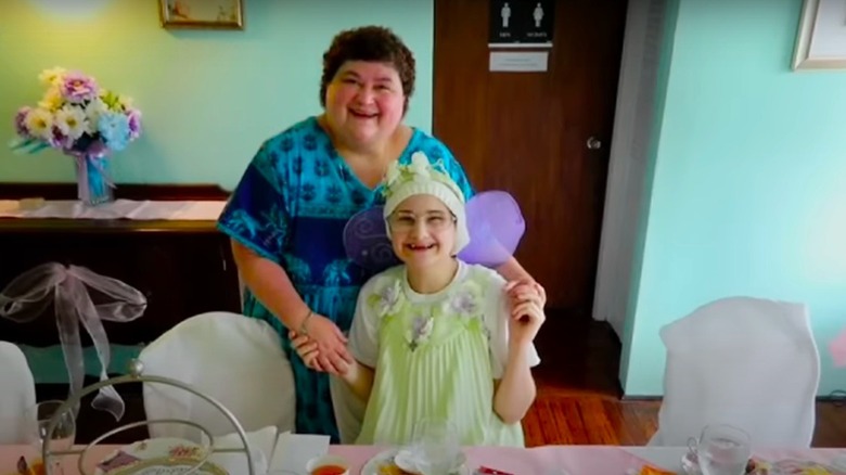 Dee Blanchard posing with daughter Gypsy Rose Blanchard