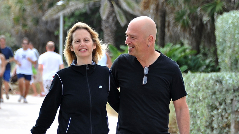 Terry Mandel walking with husband Howie Mandel