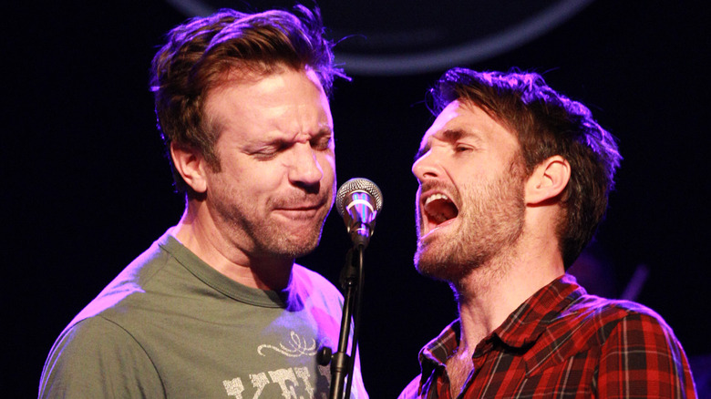 Jason Sudeikis and Will Forte singing