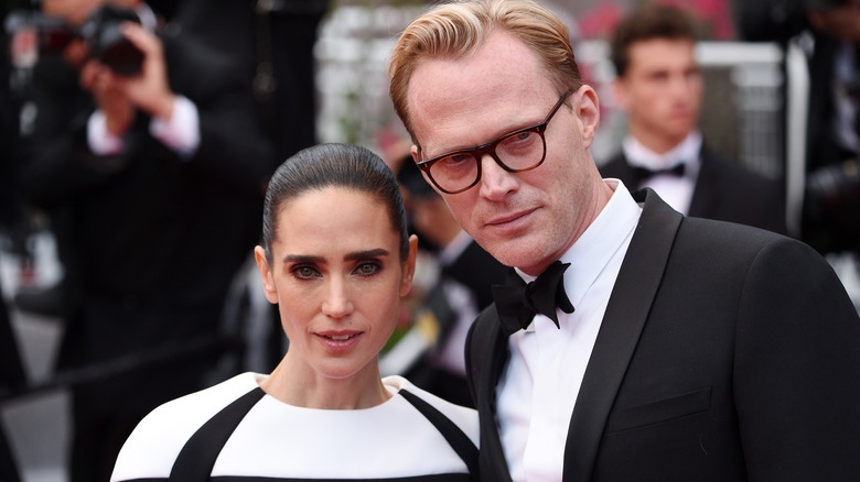 Jennifer Connelly and Paul Bettany posing together