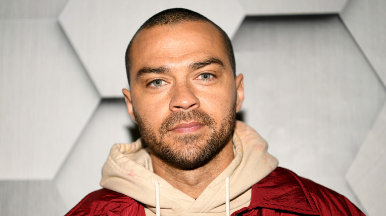 Jesse Williams posing at an event