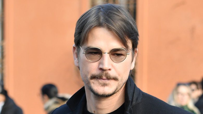 Josh Hartnett in sunglasses