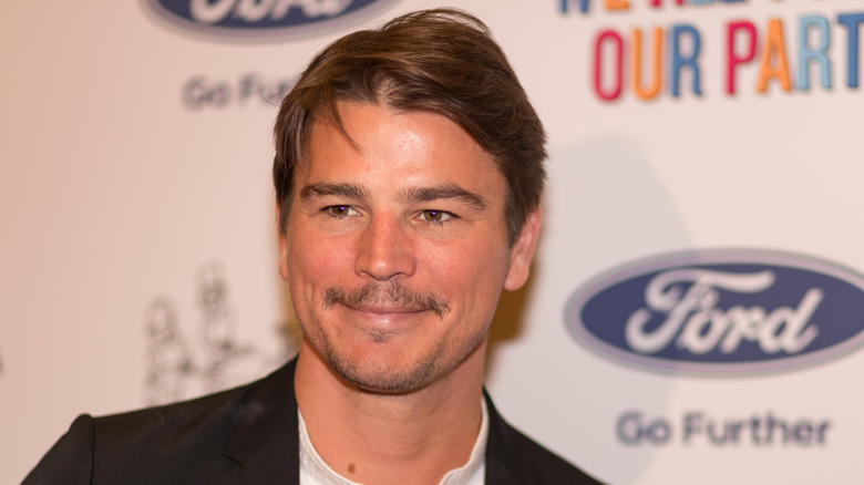 Josh Hartnett in a club collar shirt