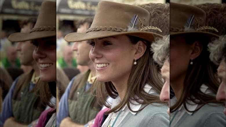 Kate Middleton hat with feather