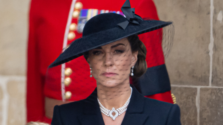 Kate Middleton big black hat