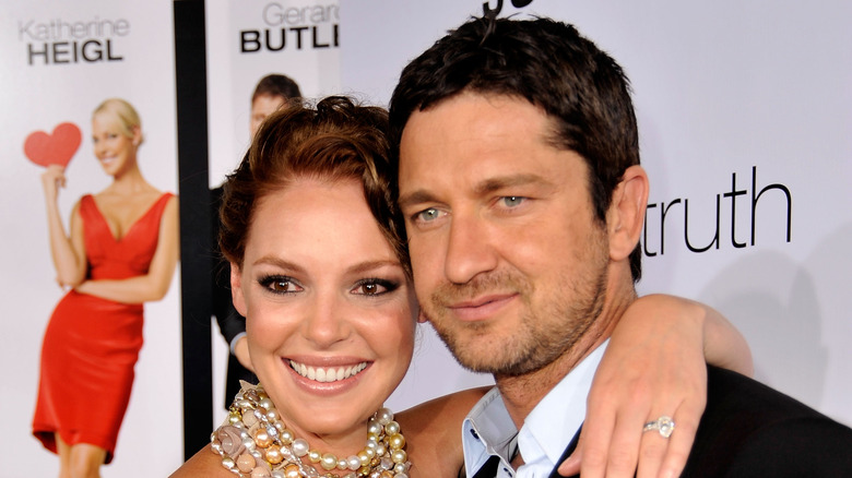 Katherine Heigl and Gerard Butler, posing