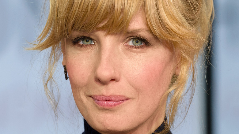 Kelly Reilly posing at an event 