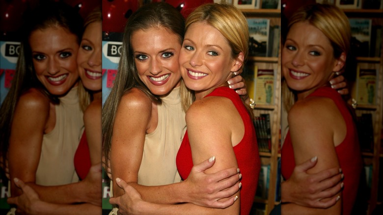 Kelly Ripa smiling with sister Linda 