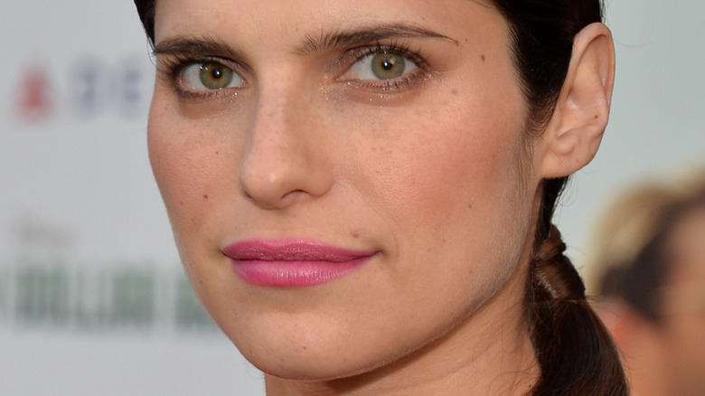 Lake Bell pink lipstick