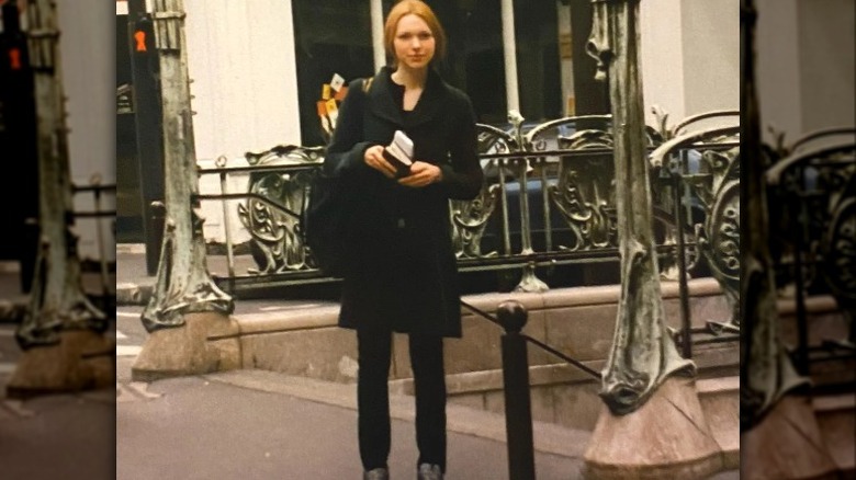 Laura Prepon as a teen in Paris