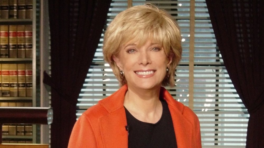 Lesley Stahl smiling for press photo