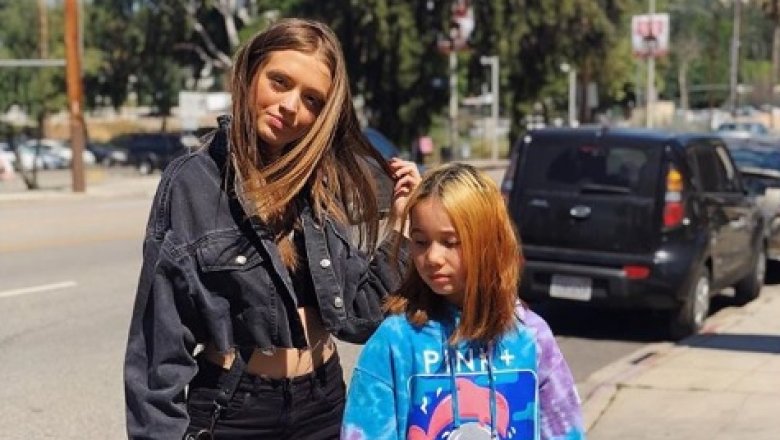 Woah Vicky and Lil Tay posing