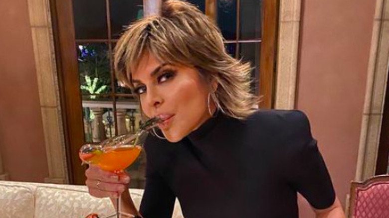 Lisa Rinna drinking