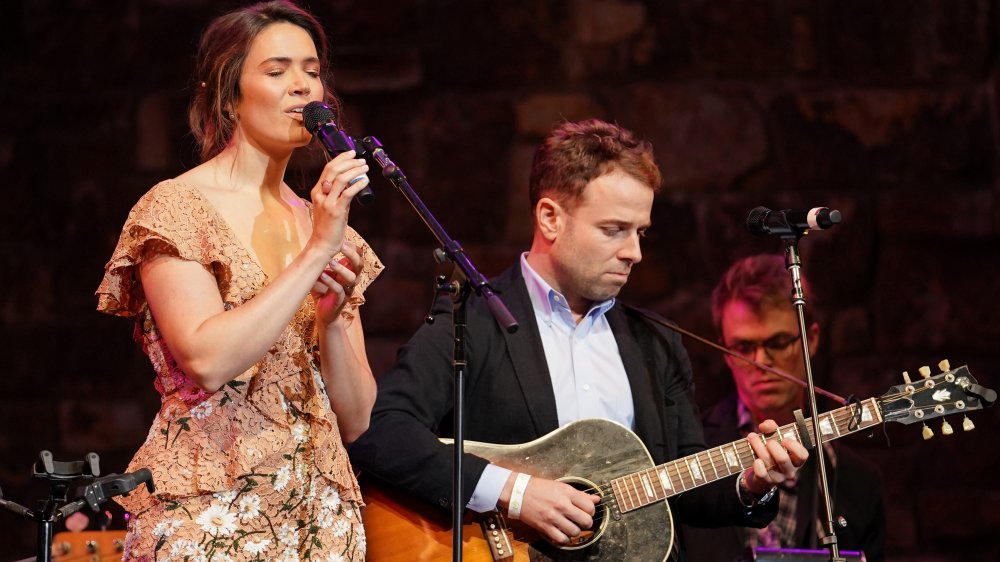 Mandy Moore and Taylor Goldsmith