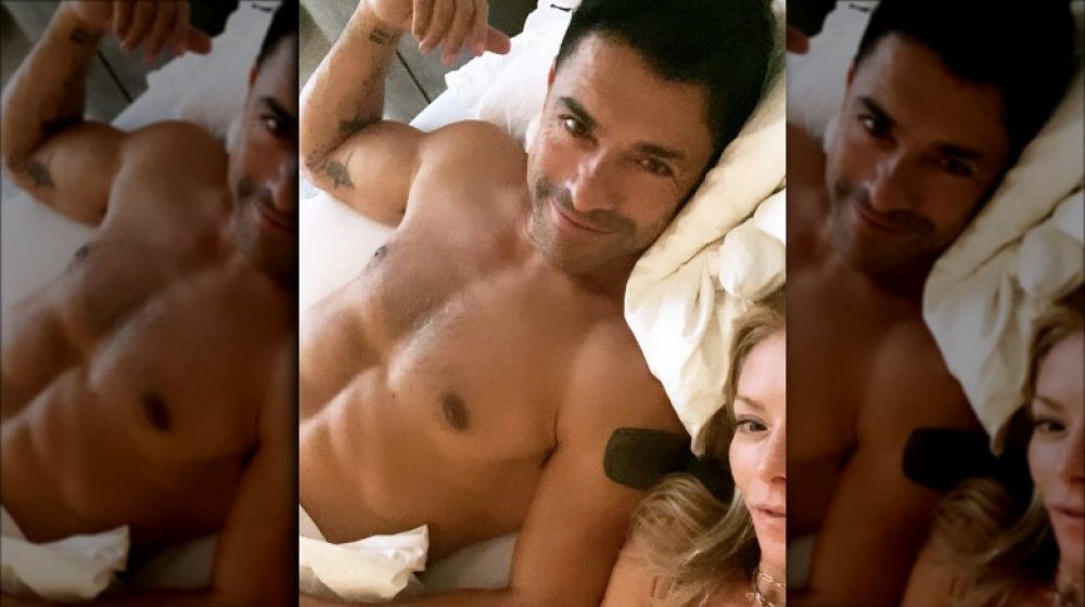 Mark Consuelos and Kelly Ripa in a selfie