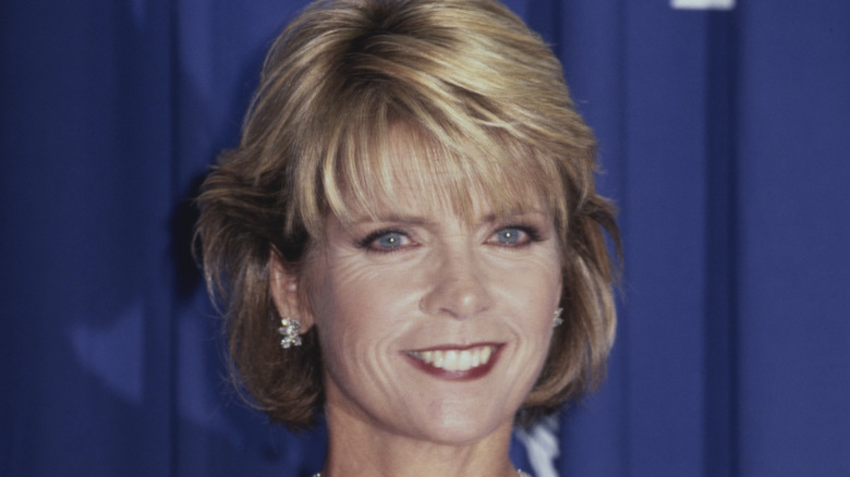 Meredith Baxter smiling with short bob hair