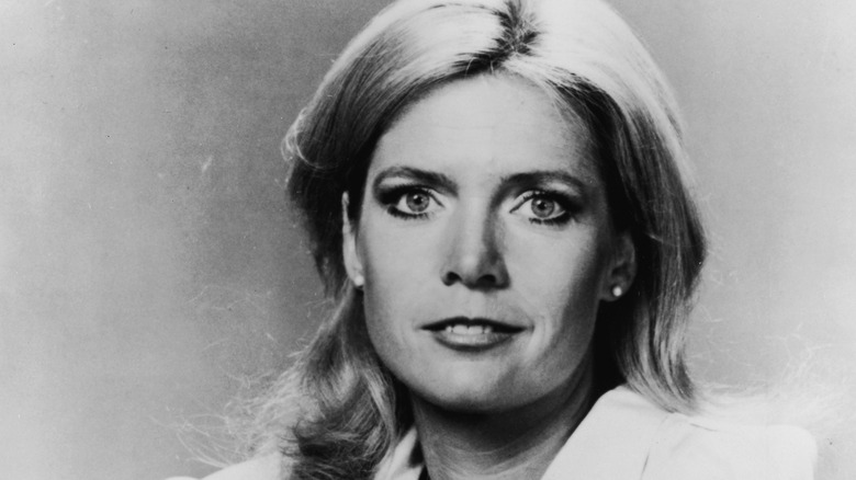 Young Meredith Baxter, posing