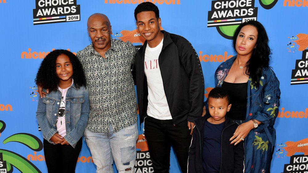 Milan Tyson, Mike Tyson, Miguel Tyson, Morocco Tyson, and Lakiha Spicer at the Teen Choice Awards in 2018 