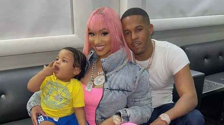 Nicki Minaj, Kenneth Petty and son, posing