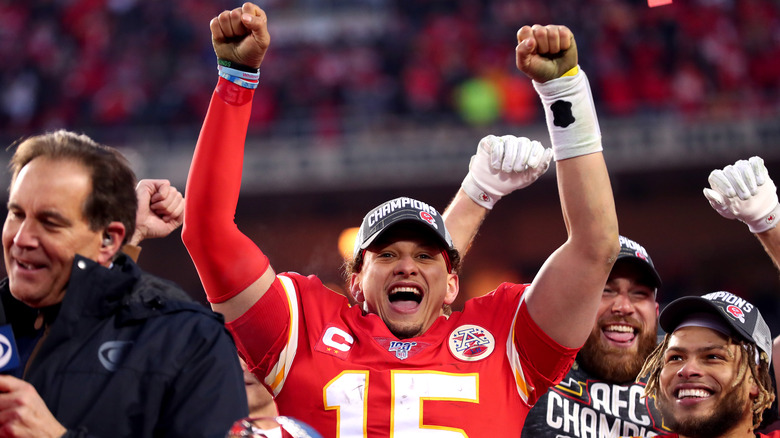 Patrick Mahomes celebrating