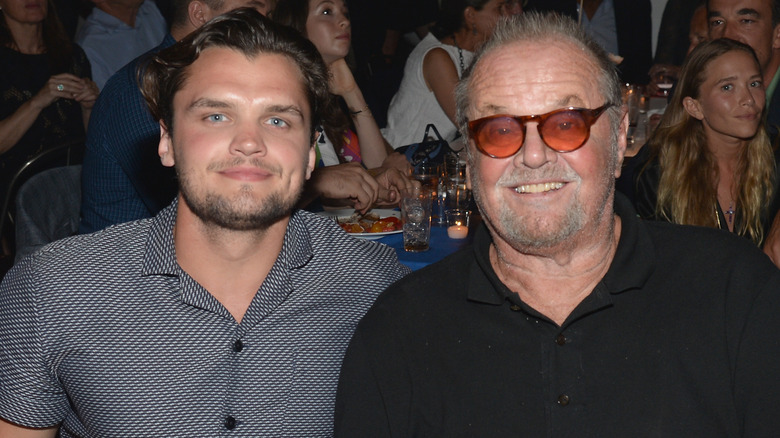 Ray Nicholson poses with his dad, Jack Nicholson, in 2015