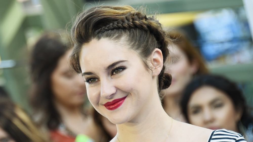 Shailene Woodley smirking