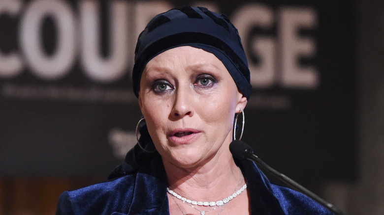 Shanned Doherty wearing head scarf