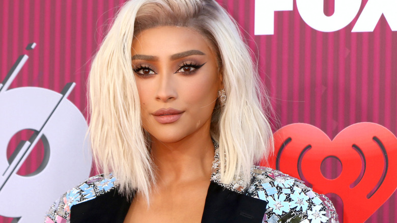 Shay Mitchell bleach blond hair