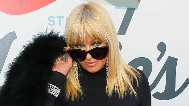 Suzanne Somers wearing sunglasses