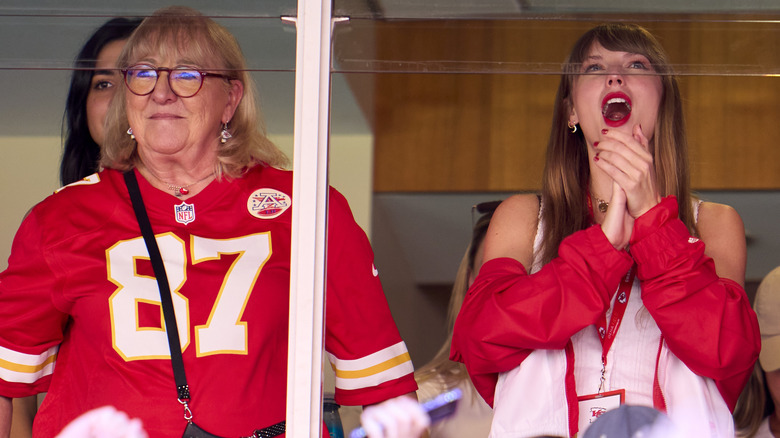 Taylor Swift watching the Kansas City Chiefs with Travis Kelce's mom