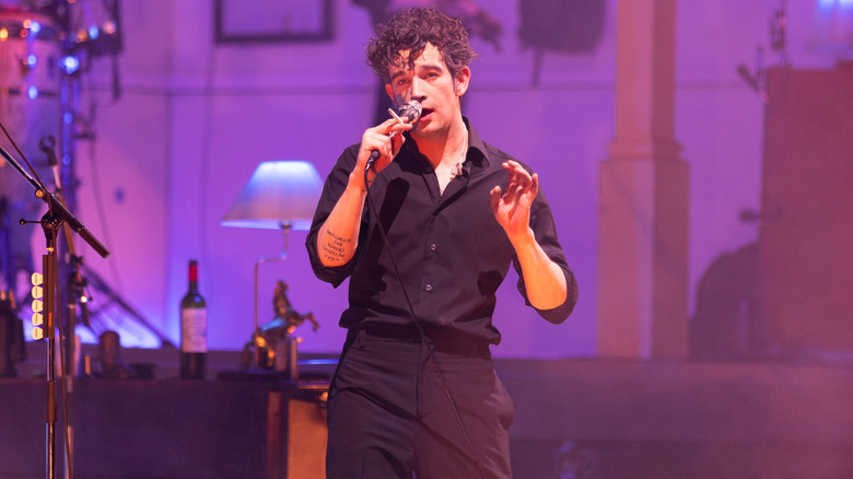 Matty Healy wearing a suit