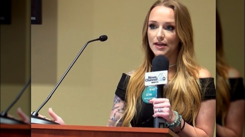 Maci Bookout speaking at event