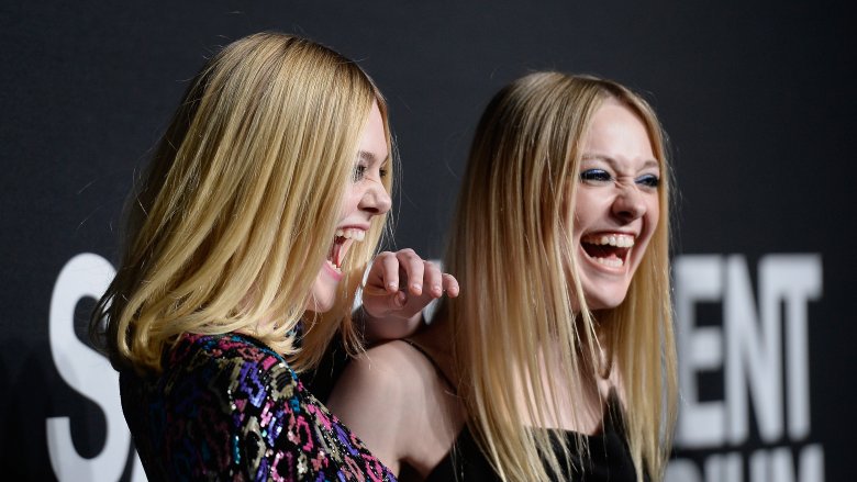 Fanning sisters