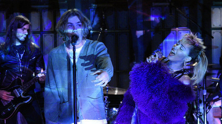 The Kid LAROI and Miley Cyrus performing on SNL