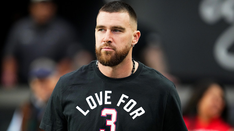 Travis Kelce supporting Damar Hamlin