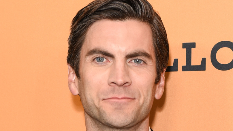 A close up of Wes Bentley