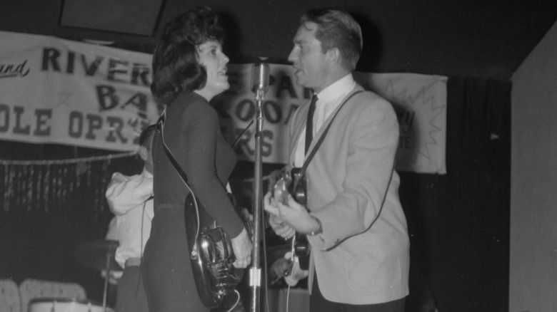 Willie Nelson and Shirley Collie performing 