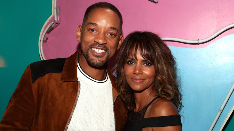 Will Smith and Halle Berry posing