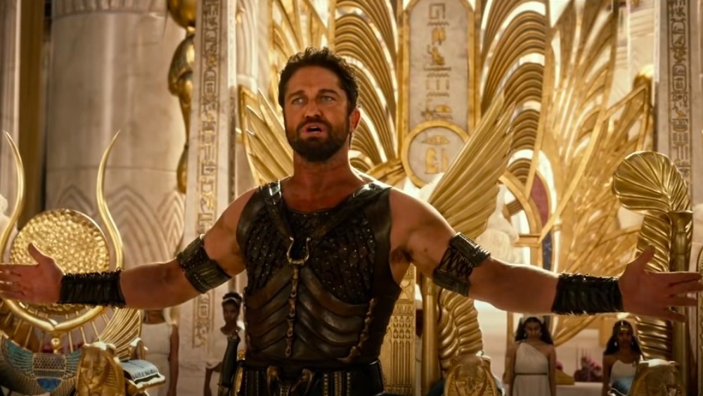 Gerard Butler in Gods of Egypt, arms to side