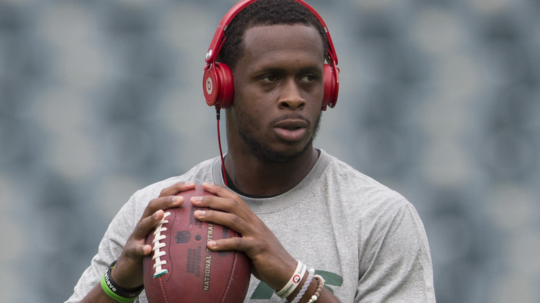 Geno Smith warming up before a game.