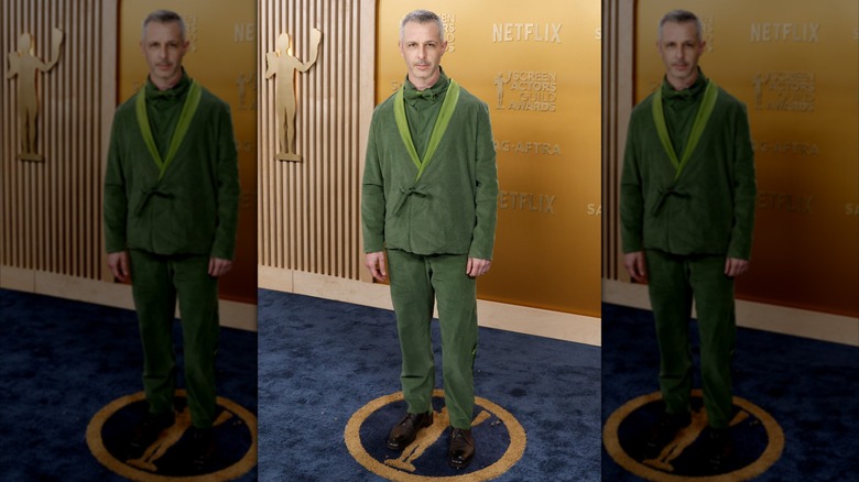 Jeremy Strong posing at the 2025 Screen Actors Guild Awards at Shrine Auditorium and Expo Hall